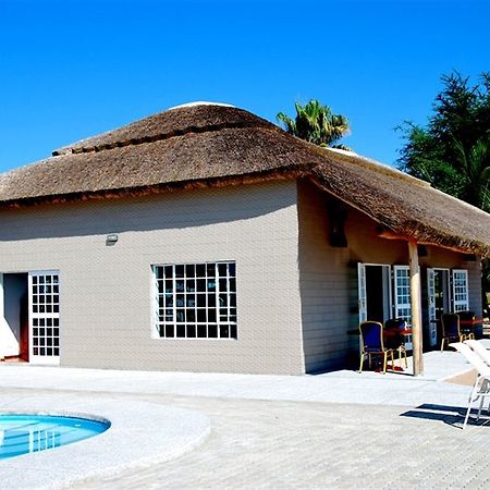 Skinny Hippos Lodge Mangochi ภายนอก รูปภาพ