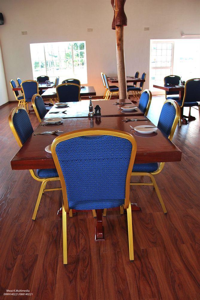 Skinny Hippos Lodge Mangochi ภายนอก รูปภาพ
