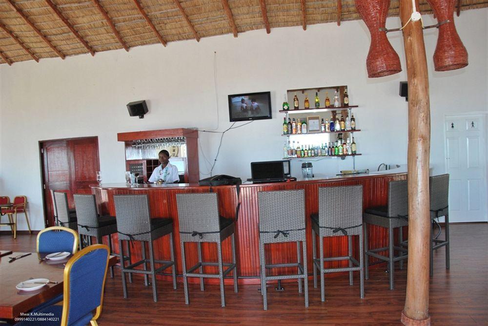 Skinny Hippos Lodge Mangochi ภายนอก รูปภาพ